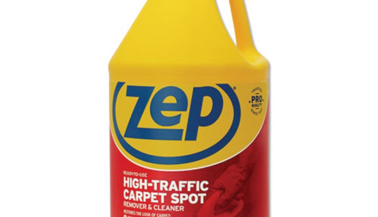 Szorowanie dywanu szczotką z octem i sodą skutecznie usuwa plamy i odświeża włókna